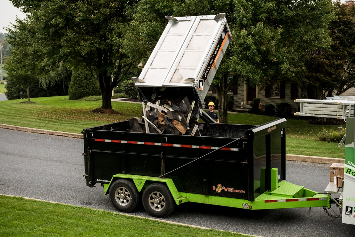 How to Use a Roofing Dump Trailer with the Equipter RB4000